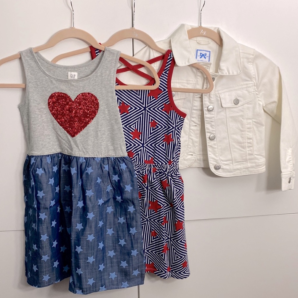 Gymboree/GAP Bundle. 1 Gymb dress, 1 GAP dress, 1 Gymb Jean Jacket. Size S.